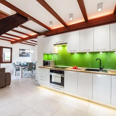 Dom Letniskowy Holiday home Kretowiny